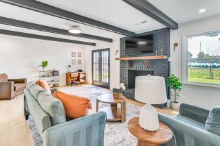 Updated, Pet-Friendly Decatur Gem with Fenced Yard - Decatur - 3
