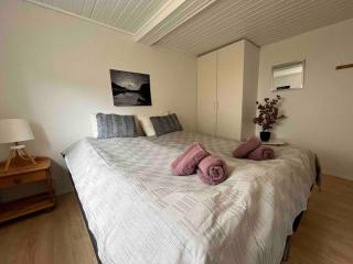 Stay in the heart of Tórshavn by the creek - 9
