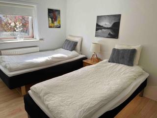 Stay in the heart of Tórshavn by the creek - 5