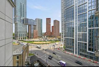 Modern Residence next to Vauxhall Station - 7
