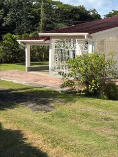 Patch&Porch Cottage - 7