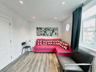 Bright Flat near Neasden Station - London - 9