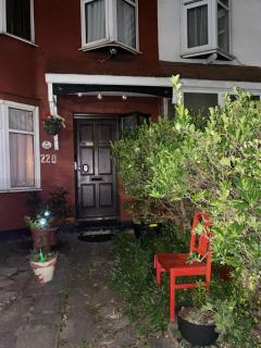 House 220 - 3