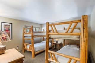 Alpine Escape, Sleeps 8, 3BR Townhouse, Pools & Hot Tubs, 8 Min Walk to Lifts, Fireplace - 6