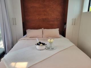 Venice Beach Bungalow by ArtSpace Locations - Los Angeles - 9