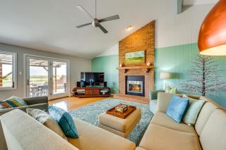 Mtn-View Home with Pickleball Court in Louisville! - Louisville - 8