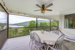 Less Than 1 Mi to Lake Chatuge Home with Mtn and Water Views! - 9