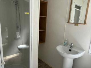 The Pines Caravan at Newquay Holiday Park - Porth - 6