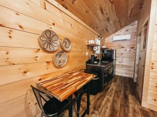 Studio Style Cabin #6 - Hartwell - 6