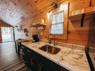Cabin #8 Studio With Kitchenette - Hartwell - 5