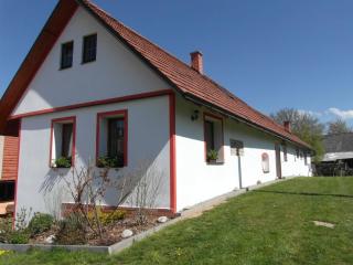 Apartmán Na Kopečku - žlutý pokoj - 1