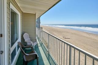 Oceanfront Suite - King Bed - Heated Indoor Pool & Hot Tub - 6
