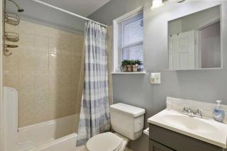Renovated 2br W Amenities - 3