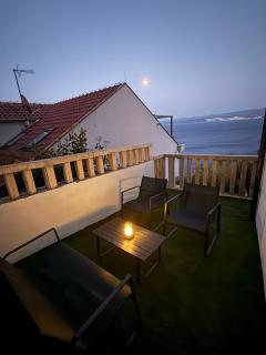 Stina Sea View Apartment - 6