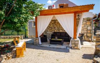Amazing Home In Puljane - 8