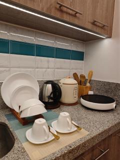 Golden Luxe Staycation Studio - 1