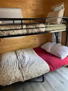 Wasaga Beach Bunkie 6 - 1