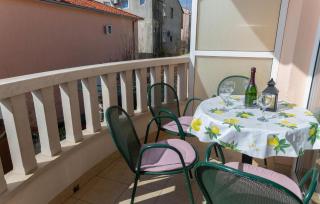 Nice Apartment In Makarska With House Sea View - 0