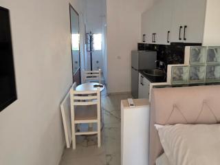 Valona Guest House - 0