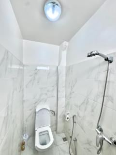 Serene Central Home Near Beach - High Speed WiFi, Free Parking - 1