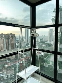Symphony Tower Quezon City 44sqm - Full glass view - 5