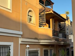 Inviting holiday home with pool - 4