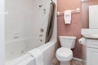 Cozy Fairmont Hot Springs 1br Condo - 3