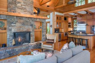 Hook's Nest-Magnificent Waterfront Luxury Home - 4