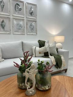 Relax at Ámari Chic Condo Steps from the Beach - - 0