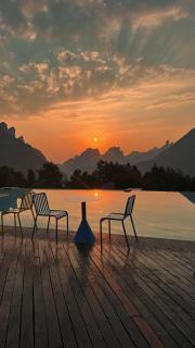 XMAN Sunrise Peaks Resort--Sky Mirror Infinity Pool - 0