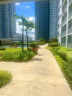Relaxing 1Br in Quezon City, garden view with pool & mall - Manila - 5