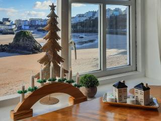 Cerdd Y Mor - Tenby - 4