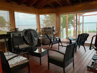 The Cozy Current - Bertrand - 1