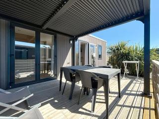 Mobil-home 4* Grand Confort, 200m plage, piscine, fitness, parking, ménage inclus, Wi-Fi gratuit - FR-1-361A-75 - 0