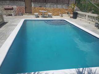 Bayview Luxury Retreat - - 9