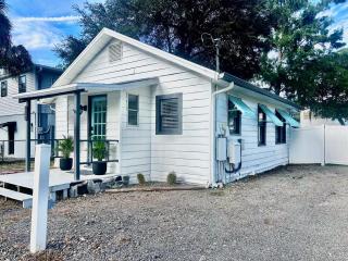 The White House at Weeki Wachee - 4