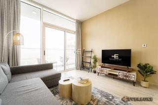 Modern 1br Retreat In Jvc Spacious Balcony Gym - 0