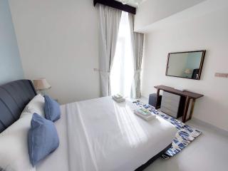 Spacious, Economical Apt Near Miralcz Garden - Dubai - 2