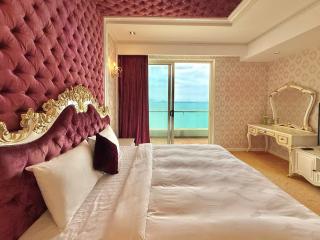 Luxury Seaview Apartments managed by Anh - 9