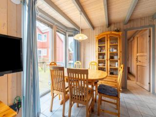 Lakeside Lantern Retreat - Granzow - 1