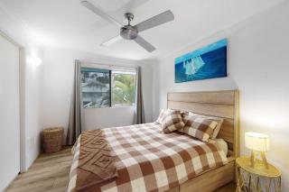 6 Pelican Beach Resort - Noosaville - 3