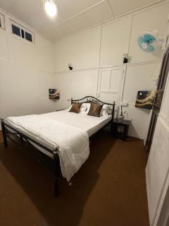The Collins House - 2