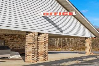 Budget Host Inn by Hotel O Portland near I-65 - Portland - 8