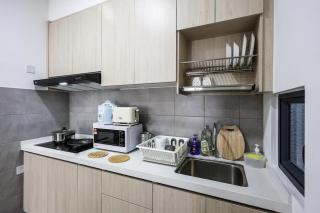 Stylish M Vertica 3 Bedroom Walk to MRT Velocity Mall - 1