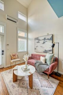 Chic Loft Retreat in the Heart of NW Portland - 3
