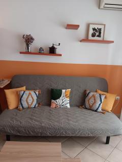 Cozy 1-Bedroom Apartment with Garden Patio, 2 min to Metro, Central Athens - Mesochórion - 7