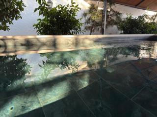 Lake Retreat Villa - 8