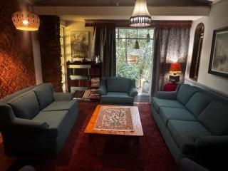 Rabbit Hole Hotel - Krugersdorp - 9