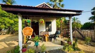 Naval Paradise Villa and Holiday Home - 0