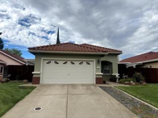 Modern Folsom Family Home Near Trails & Shopping - 3
